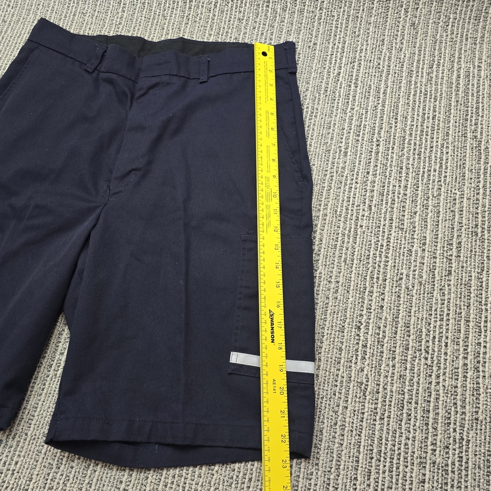 FedEx VF Image Wear Stan Herman Reflective Cargo Shorts - 36L - Picture 5 of 6